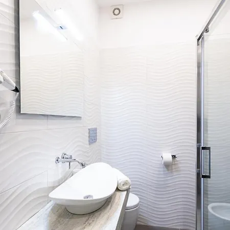 아파트 Modern Spacious With Terrace, Balconies, Solarium & Gym 소렌토