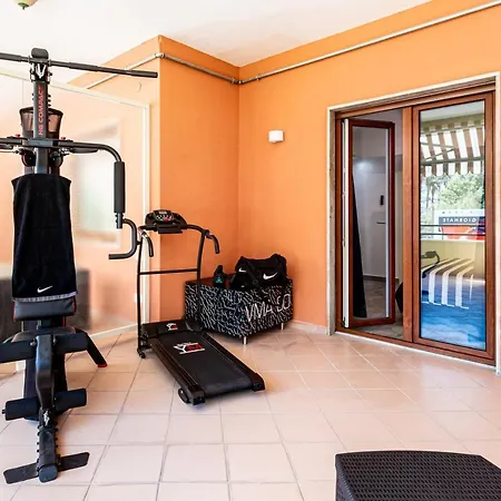 Modern Spacious With Terrace, Balconies, Solarium & Gym 아파트