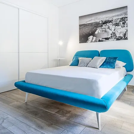 Modern Spacious With Terrace, Balconies, Solarium & Gym *