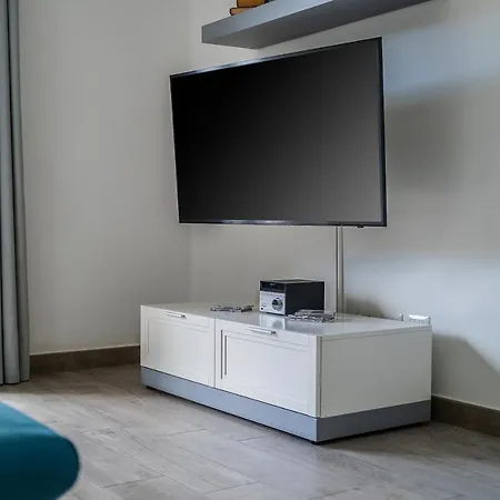 아파트 Modern Spacious With Terrace, Balconies, Solarium & Gym 소렌토