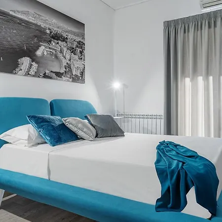아파트 Modern Spacious With Terrace, Balconies, Solarium & Gym 소렌토