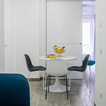 Modern Spacious With Terrace, Balconies, Solarium & Gym * 소렌토