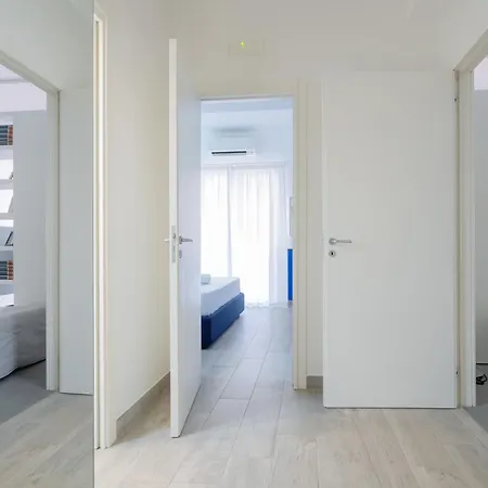 Modern Spacious With Terrace, Balconies, Solarium & Gym *