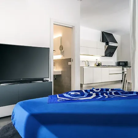 아파트 Modern Spacious With Terrace, Balconies, Solarium & Gym