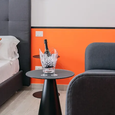 Modern Spacious With Terrace, Balconies, Solarium & Gym 소렌토