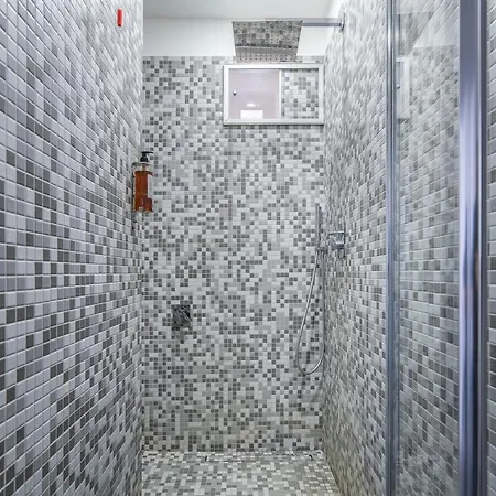 Modern Spacious With Terrace, Balconies, Solarium & Gym 아파트 *