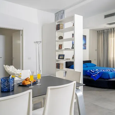 Modern Spacious With Terrace, Balconies, Solarium & Gym *