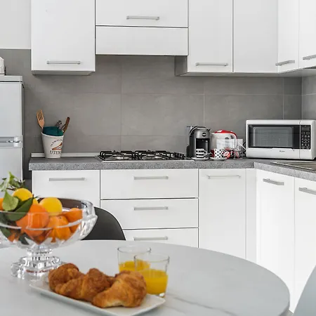 Appartamento Modern Spacious With Terrace, Balconies, Solarium & Gym